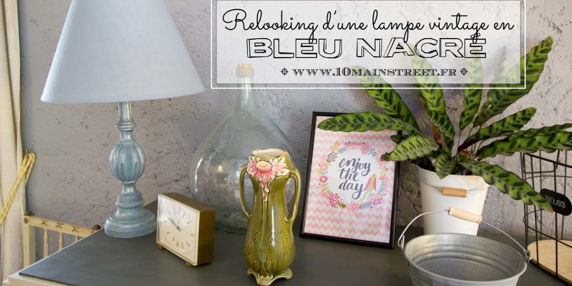 Relooking bleu nacré d'une lampe vintage