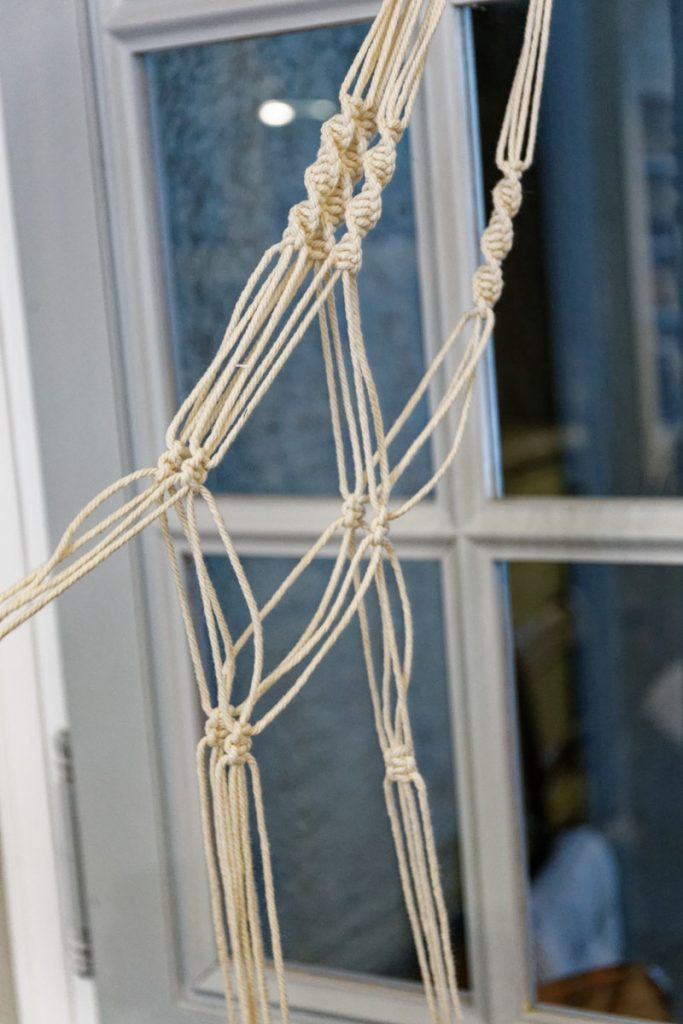 Filet de la suspension en macramé