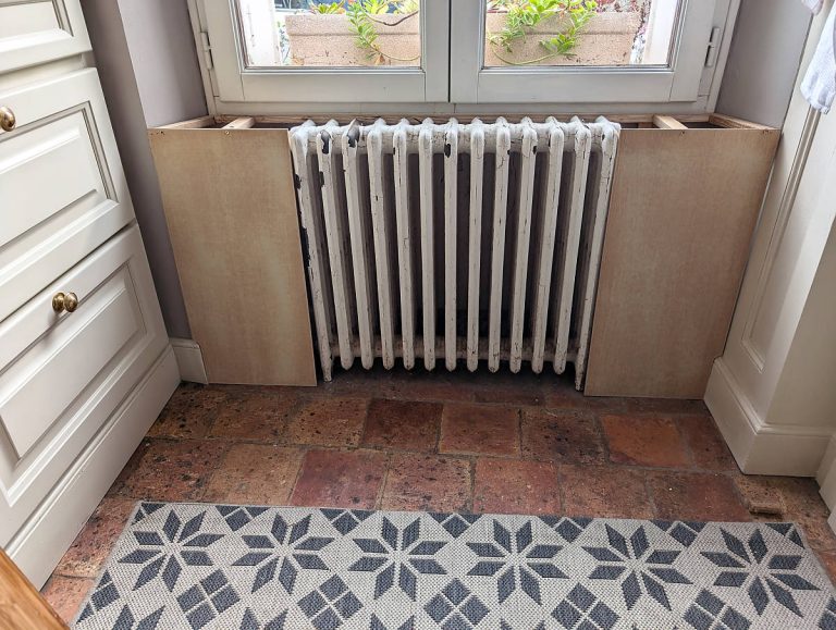 Un cache-radiateur sur mesure pour la cuisine - 10 Main Street