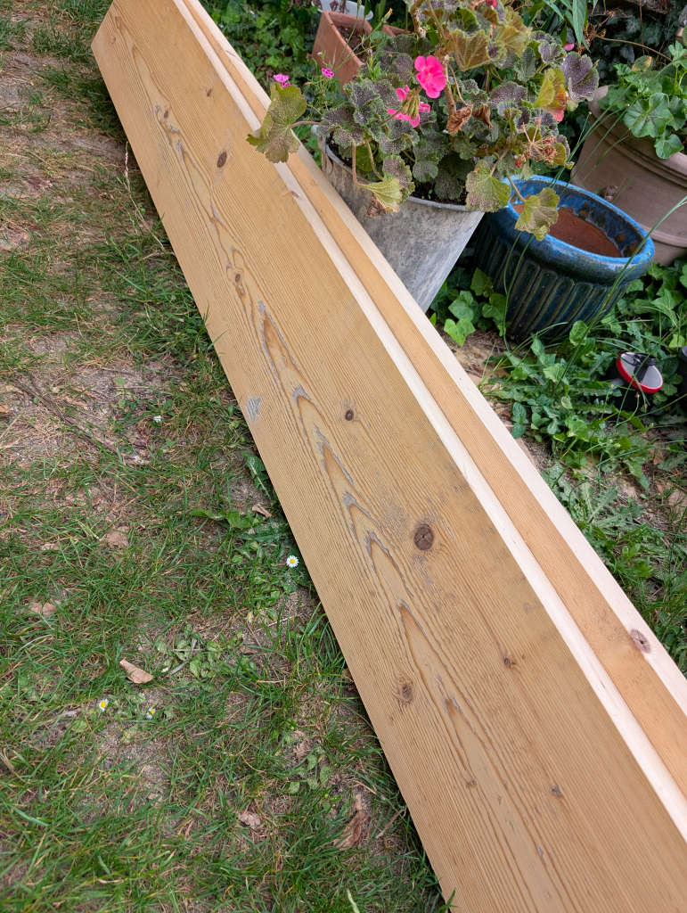 Planches recoupées et rabotées