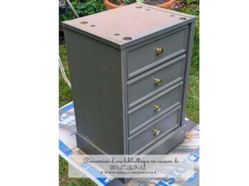 Bibliothèque chinée upcyclée en caisson de bureau