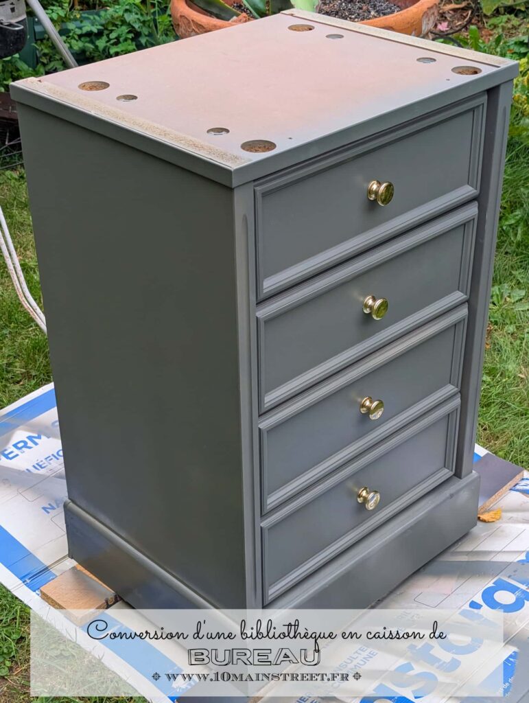 Bibliothèque chinée upcyclée en caisson de bureau