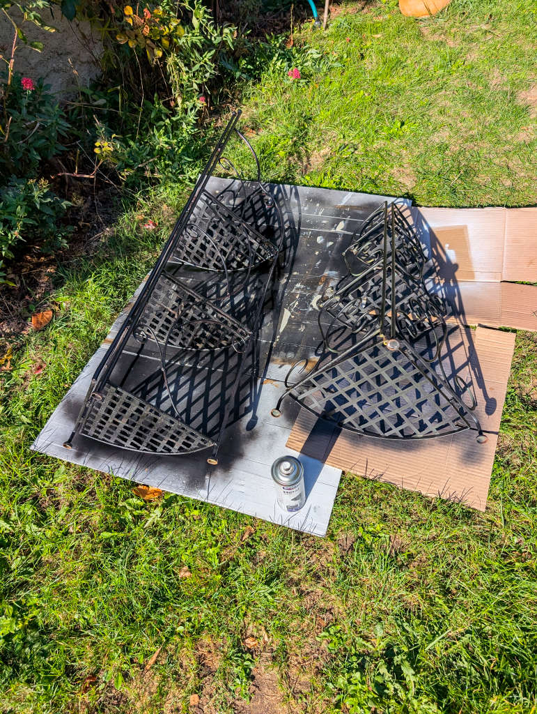 peinture des étagères en fer forgé